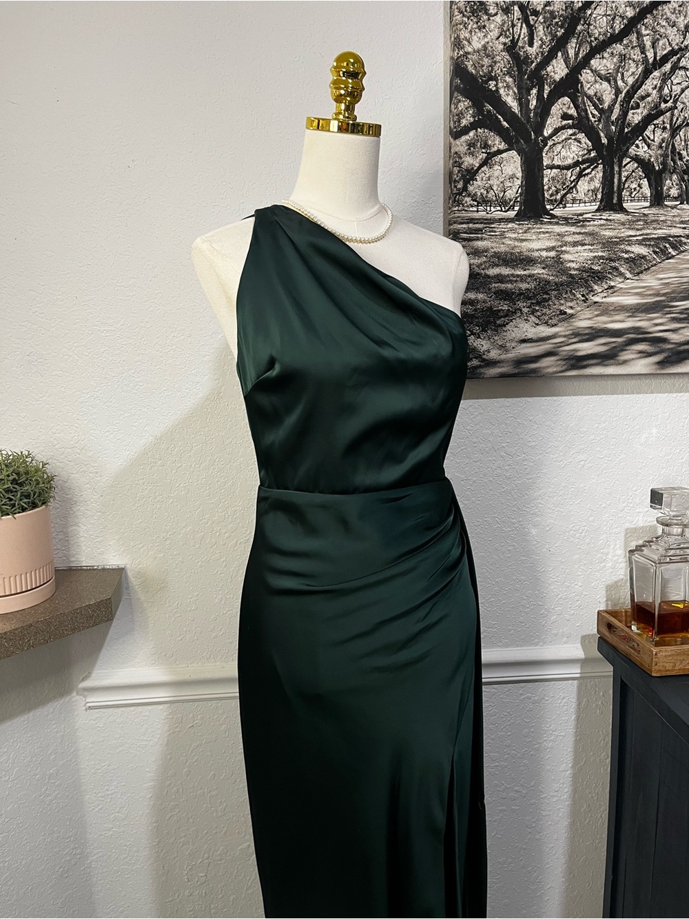 NWT Lulu's Emerald Asymmetrical One-Shoulder Satin-like Gown Medium - Picture 15 of 16